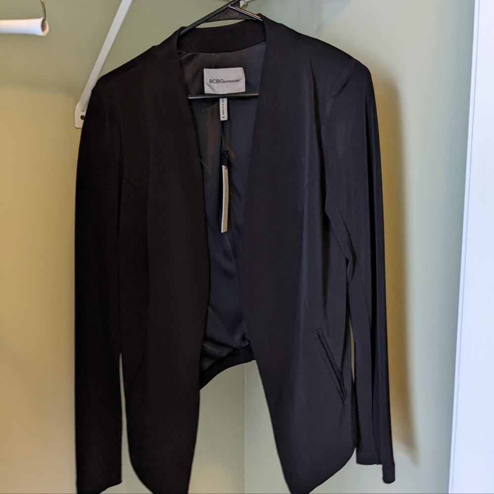 BCBGeneration Welt Pocket Tuxedo Blazer